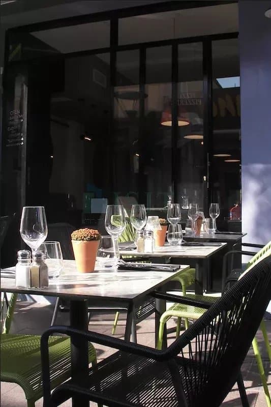 Local commercial 50 m² — JUAN LES PINS — photo 1