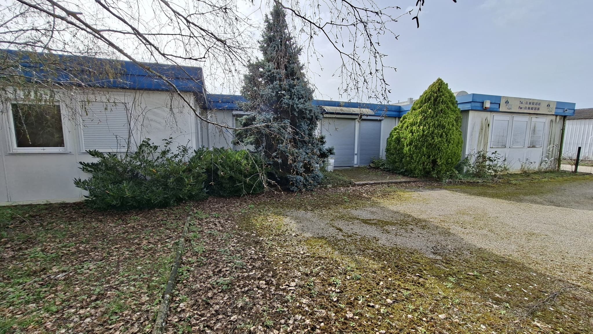 Local commercial 212 m² — JOIGNY — photo 1