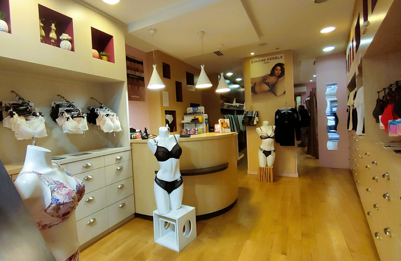 Local commercial 75 m² — BESANCON — photo 1