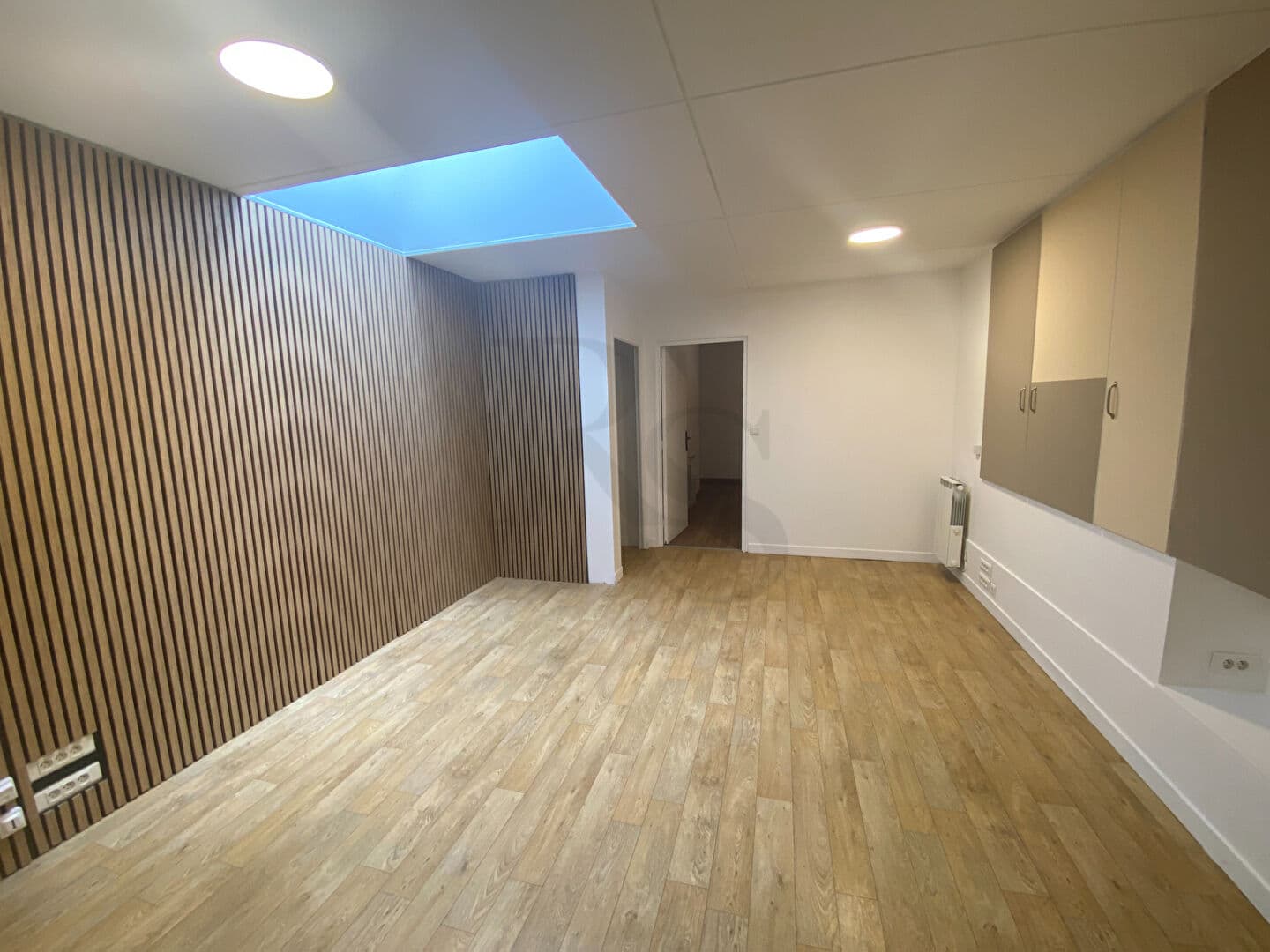 Local commercial 93 m² — ORNE — photo 1