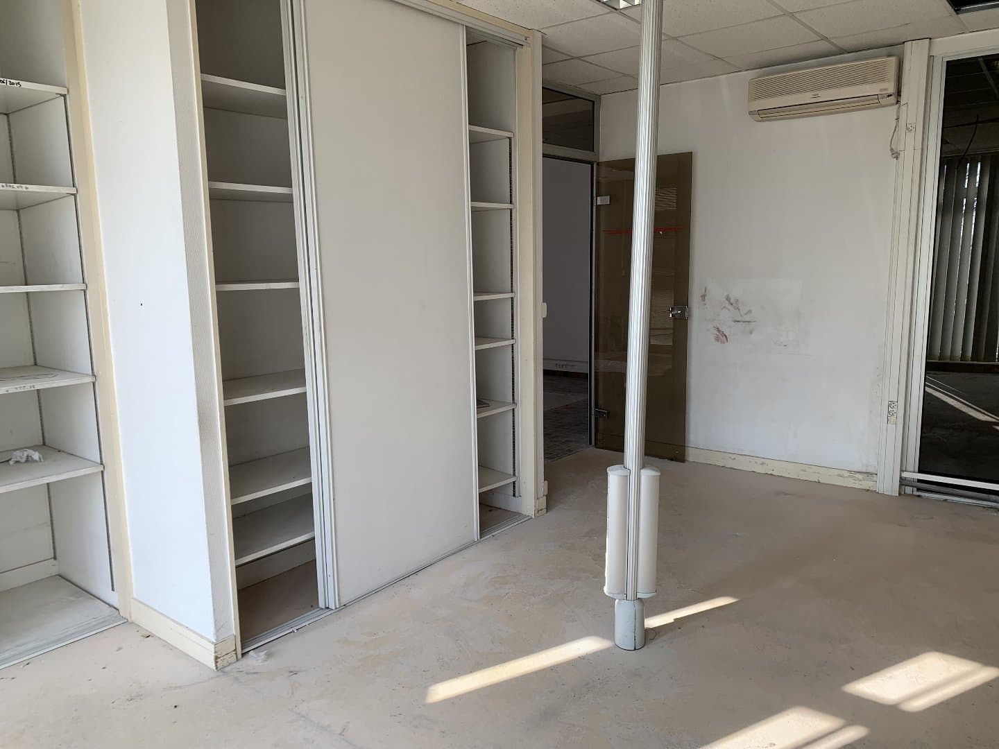 Local commercial 105 m² — ANGOULEME — photo 1