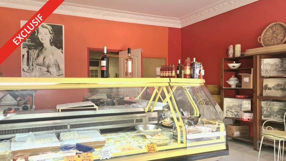 Local commercial · 70 m² · Location — photo 1