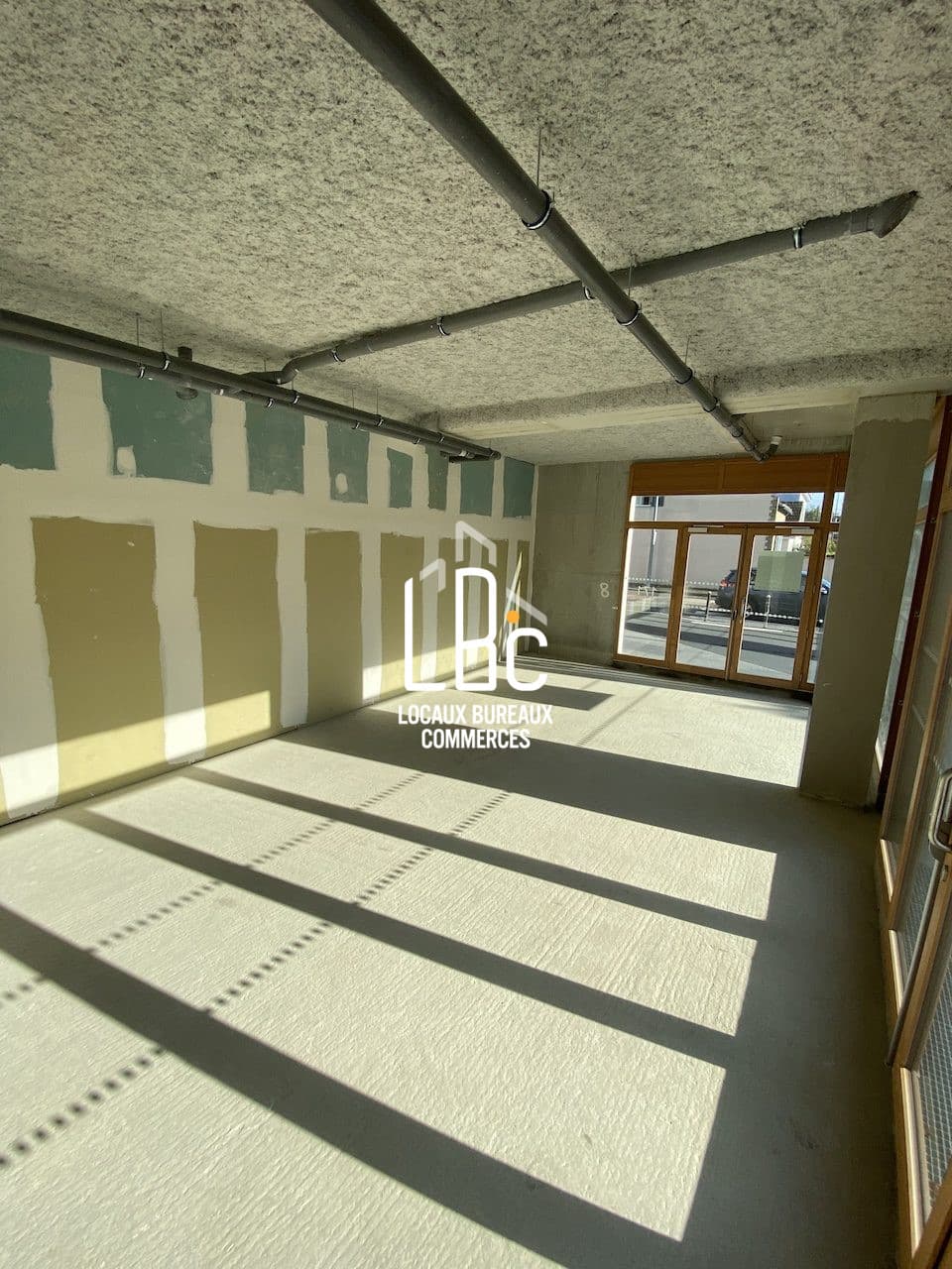 Local commercial · 200 m² · Location — photo 3