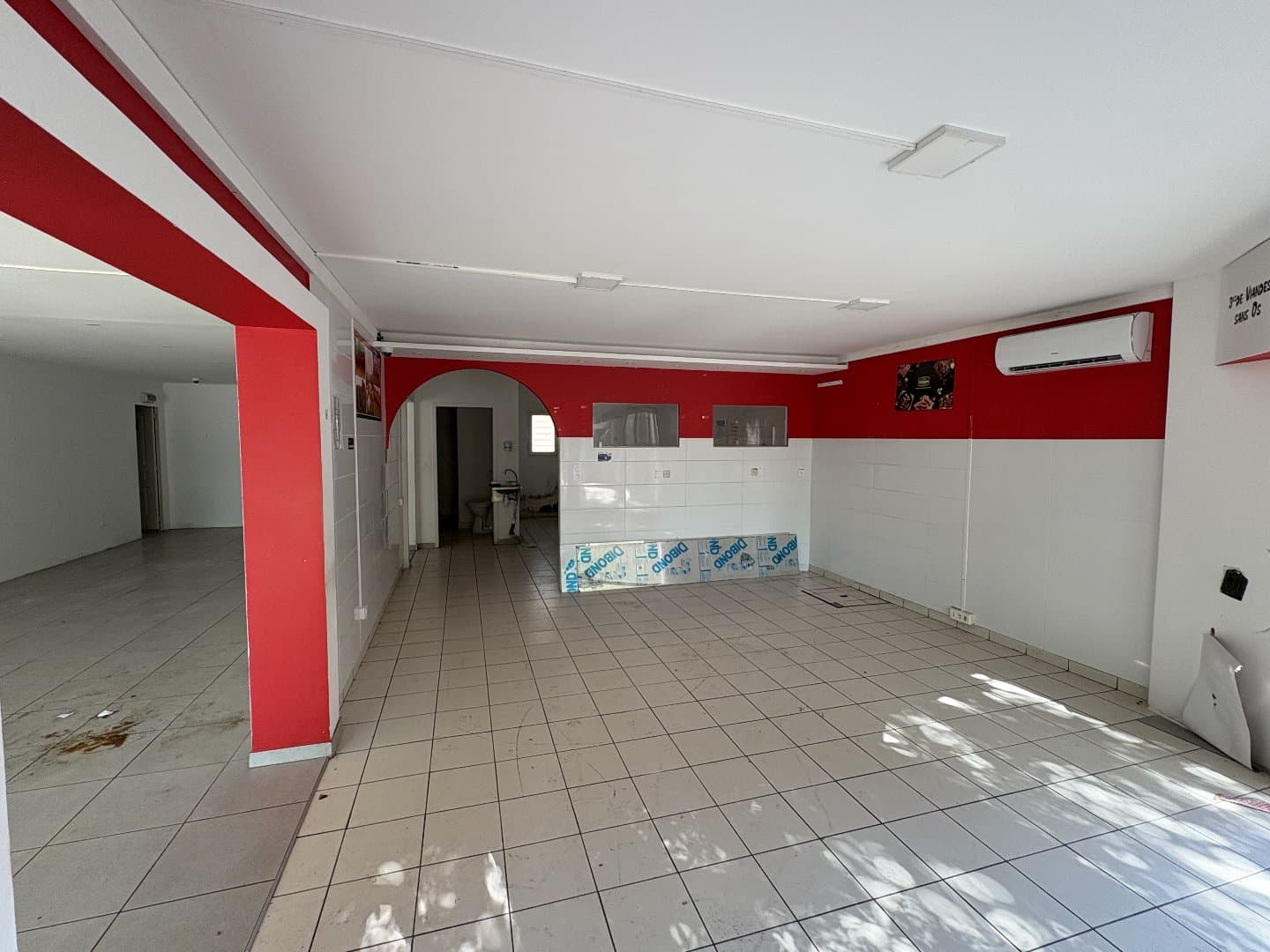 Local commercial · Achat des murs — photo 3