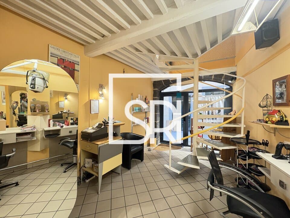 Local commercial · 36 m² · Location — photo 2