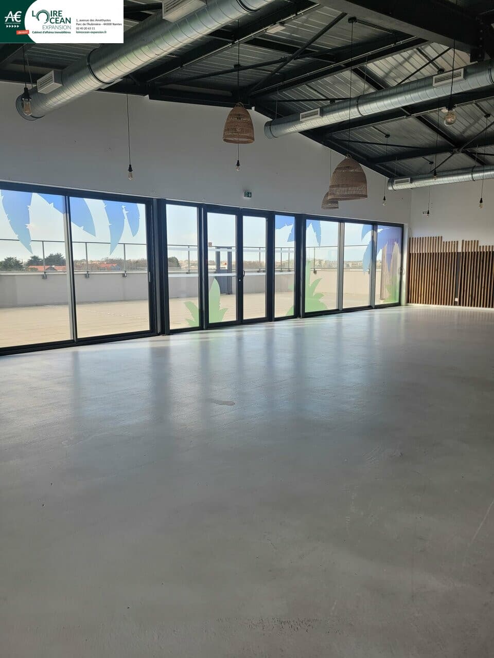 Local commercial · 219 m² · Location — photo 1