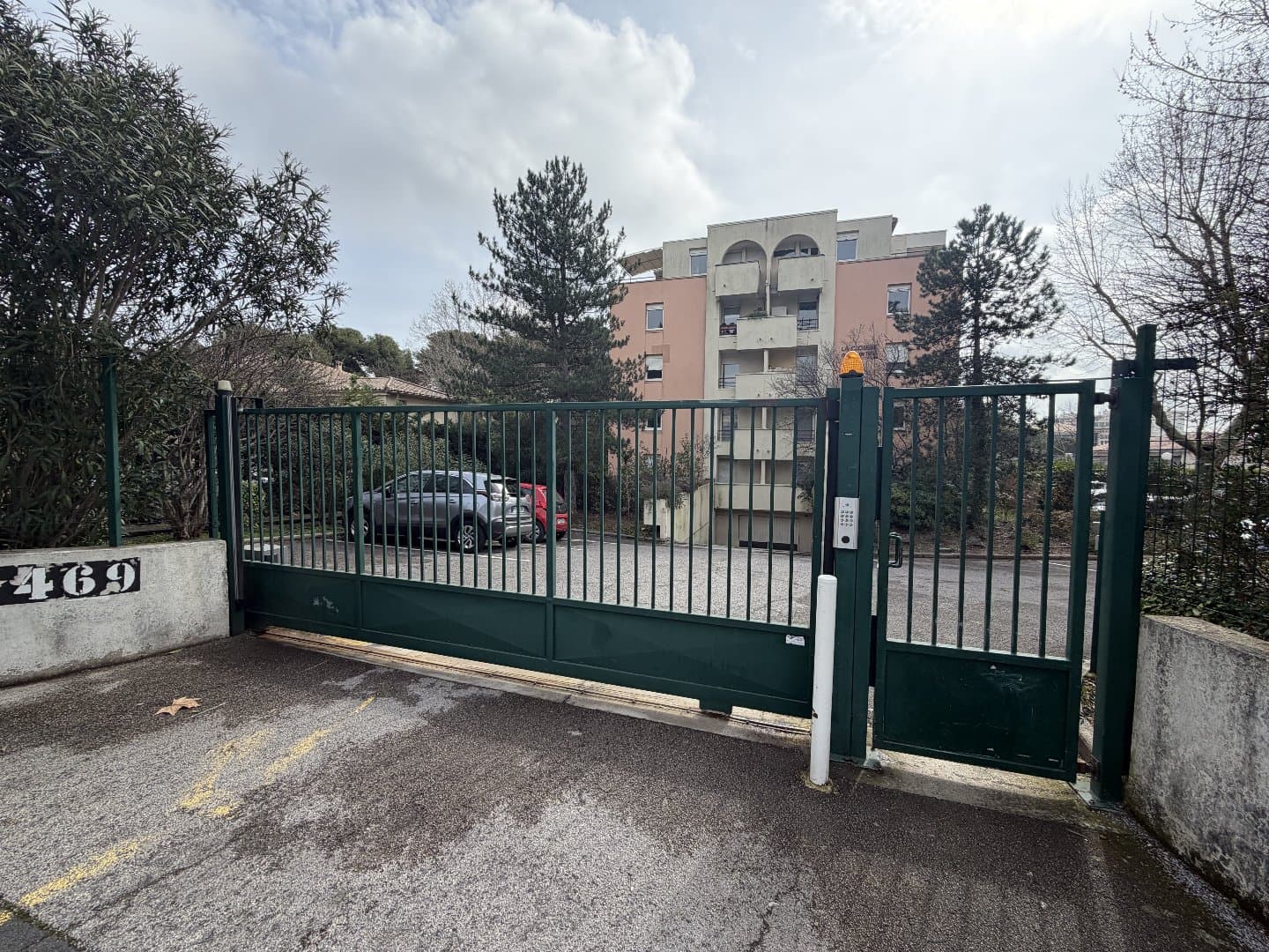 Local commercial — MONTPELLIER — photo 1