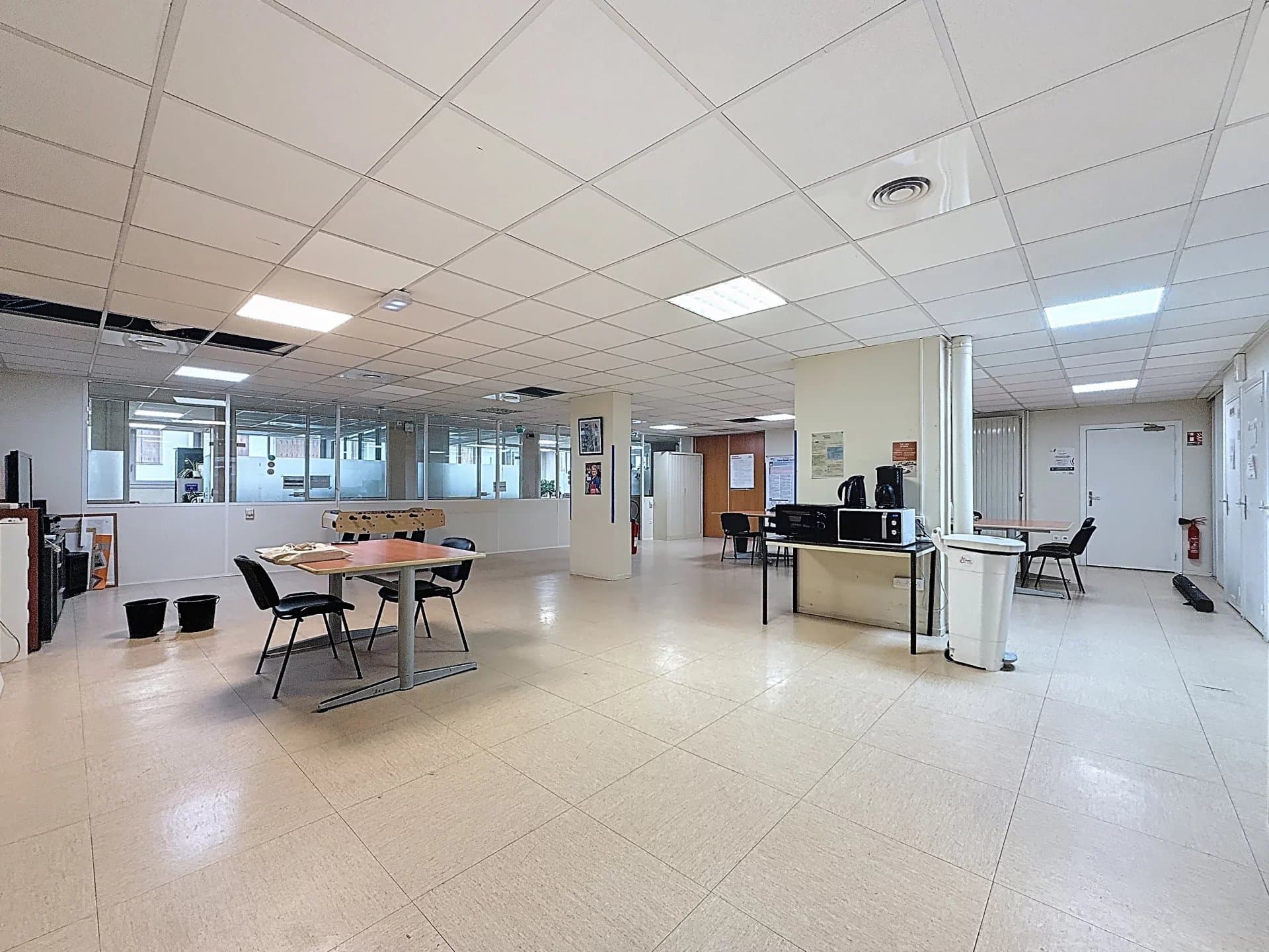 Local commercial · 588 m² · Achat des murs — photo 1