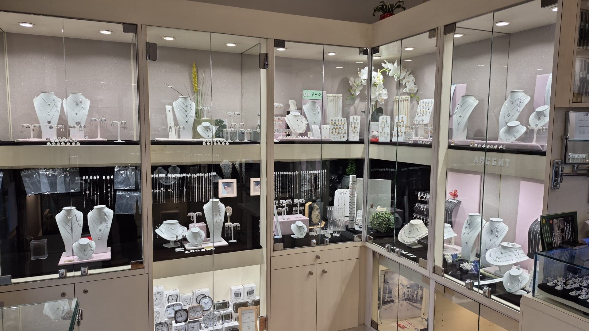 Local commercial — PARIS 15 — photo 1