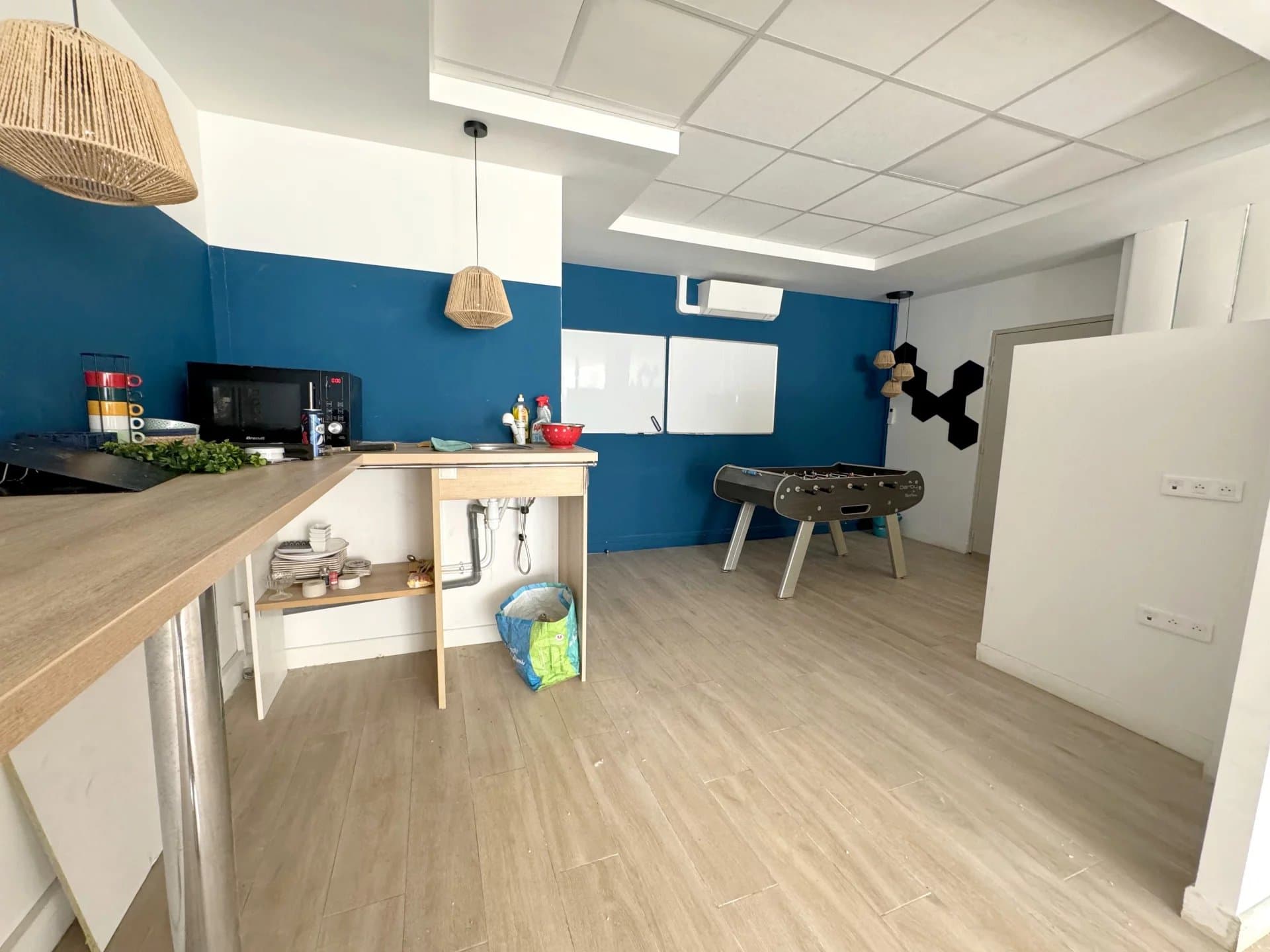 Local commercial · 60 m² · Location — photo 2