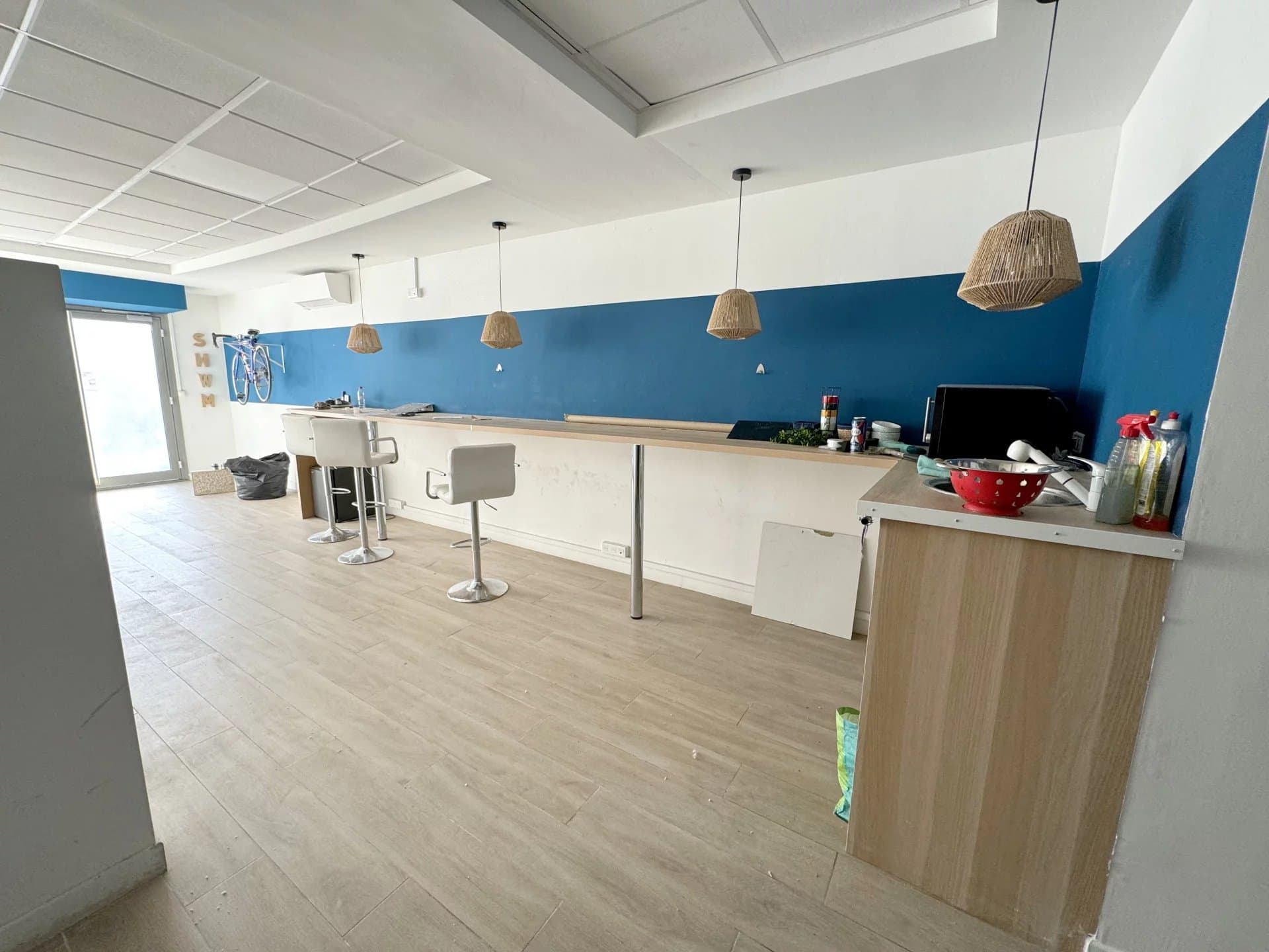 Local commercial · 60 m² · Location — photo 3