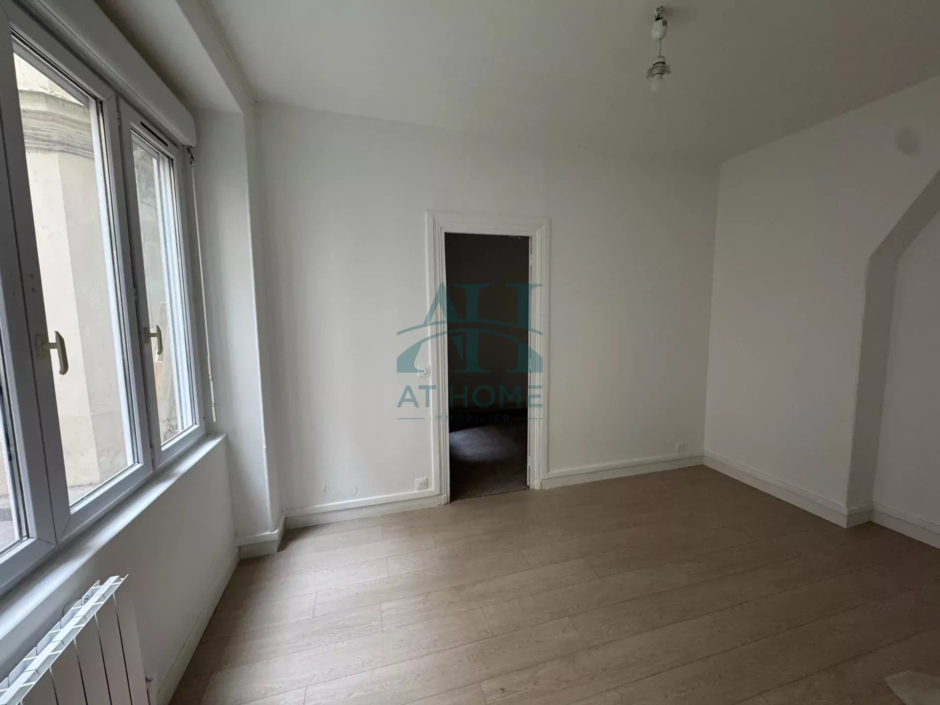 Local commercial · 36 m² · Achat des murs — photo 1