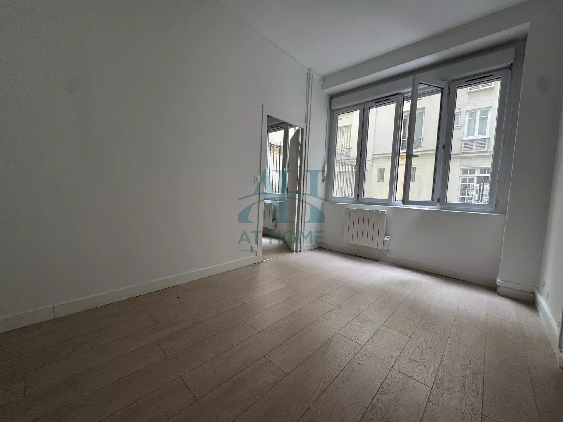 Local commercial · 36 m² · Achat des murs — photo 3