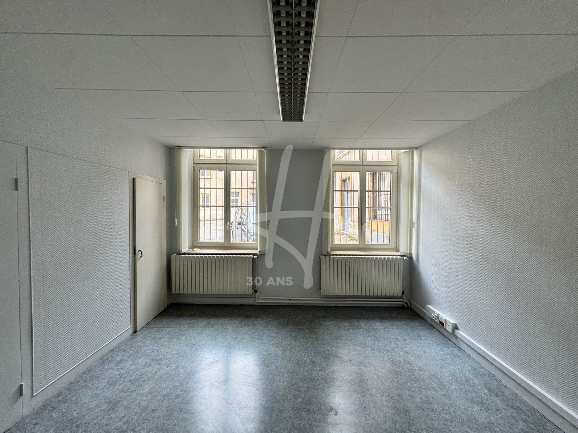 Local commercial 167 m² — METZ — photo 1