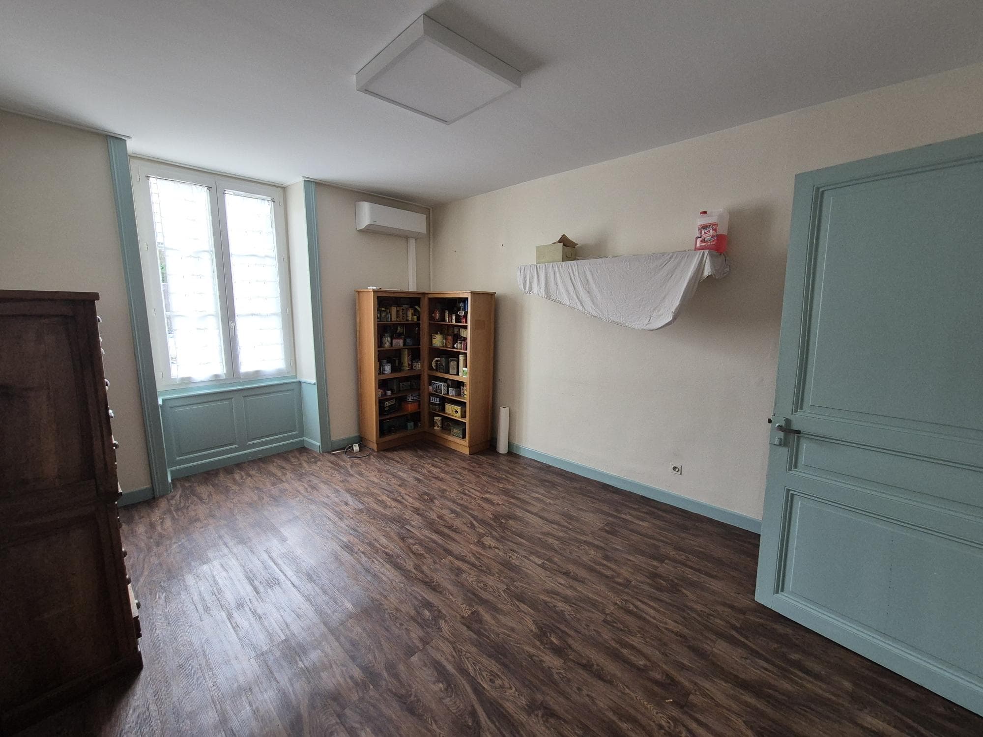 Local commercial · 79 m² · Achat des murs — photo 1