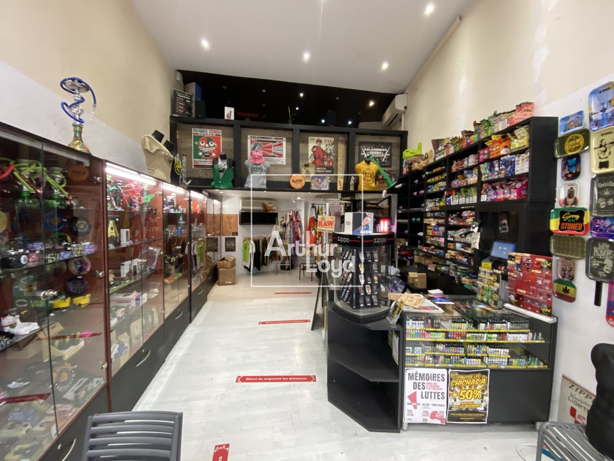 Local commercial 47 m² — GRENOBLE — photo 1