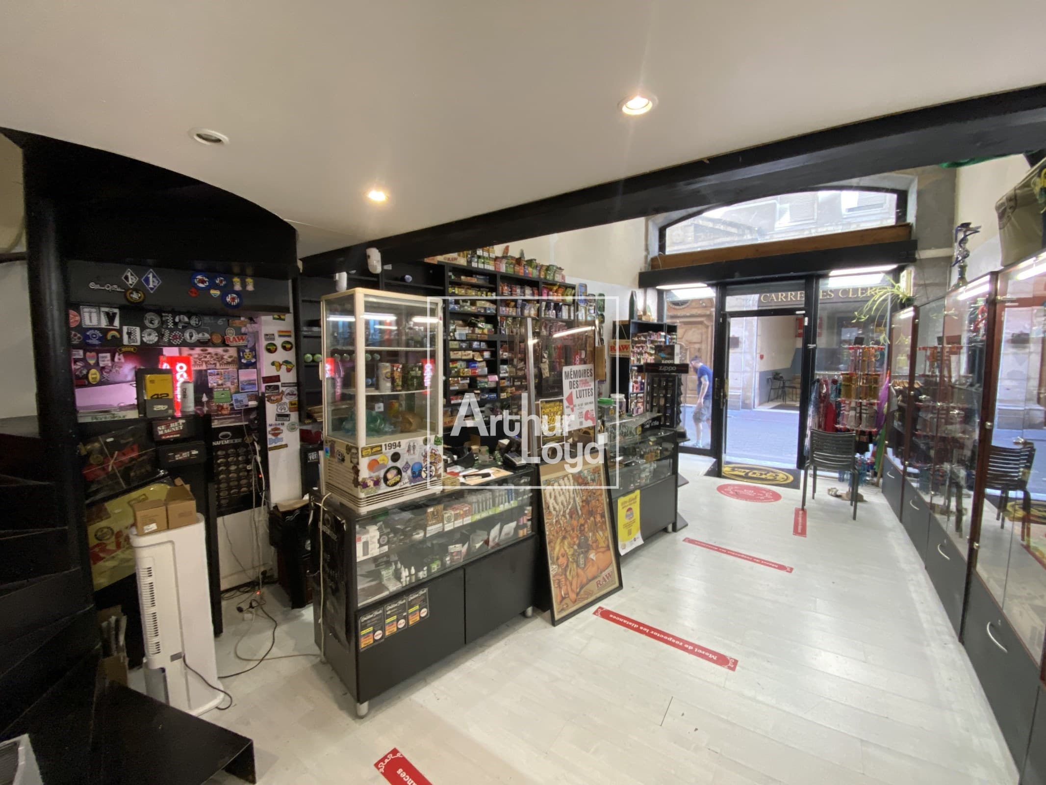 Local commercial · 47 m² · Achat des murs — photo 2