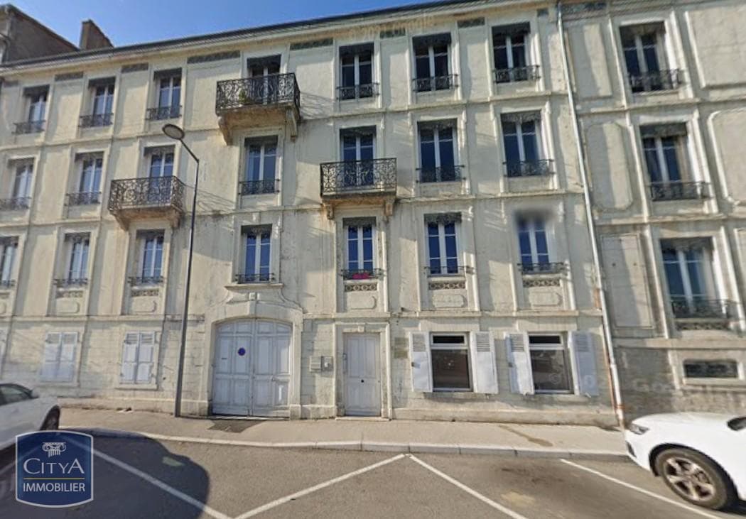 Local commercial 74 m² — MACON — photo 1