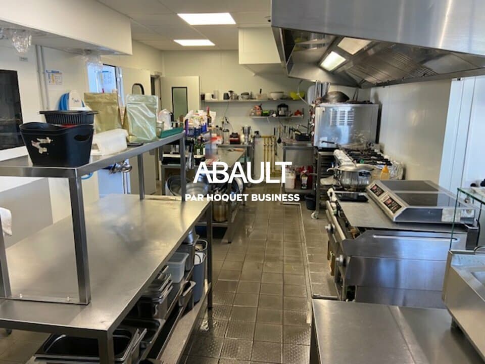 Local commercial · 144 m² · Fonds de commerce — photo 3