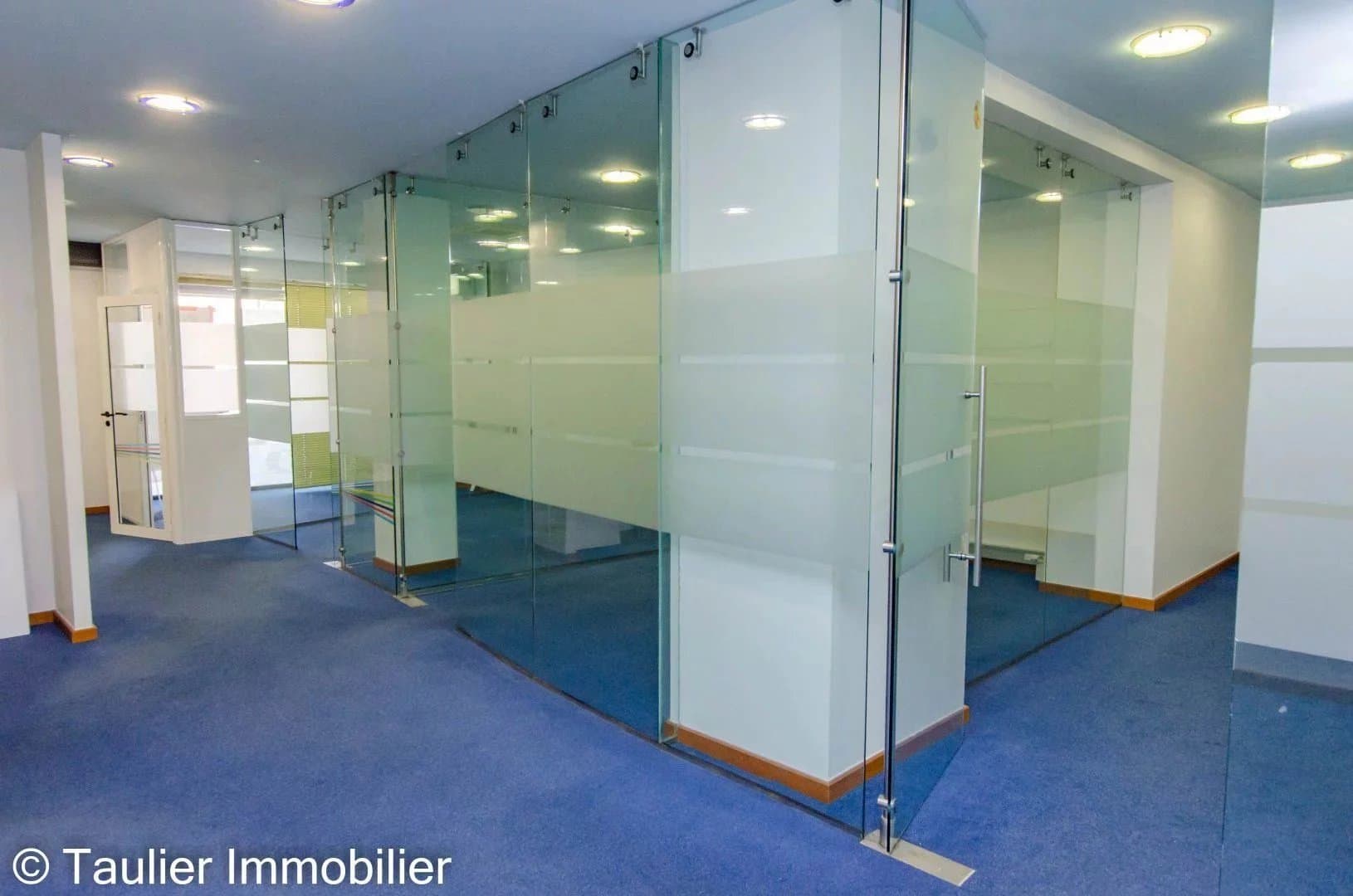 Local commercial · 127 m² · Achat des murs — photo 1