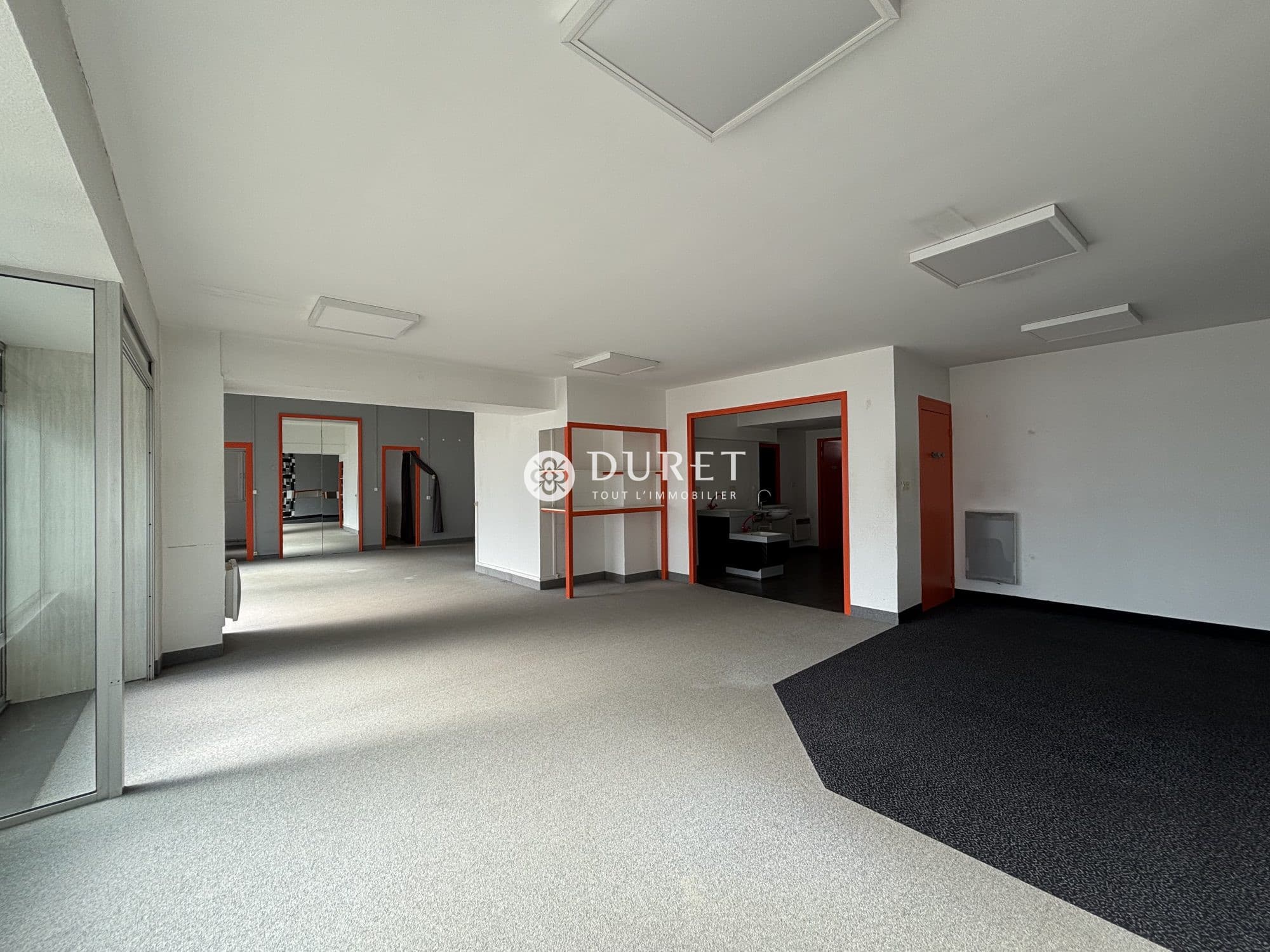 Local commercial · 130 m² · Location — photo 1