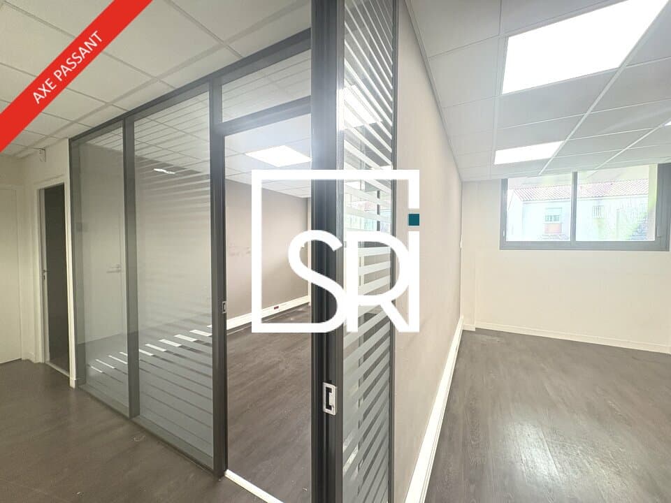 Local commercial · 141 m² · Location — photo 3