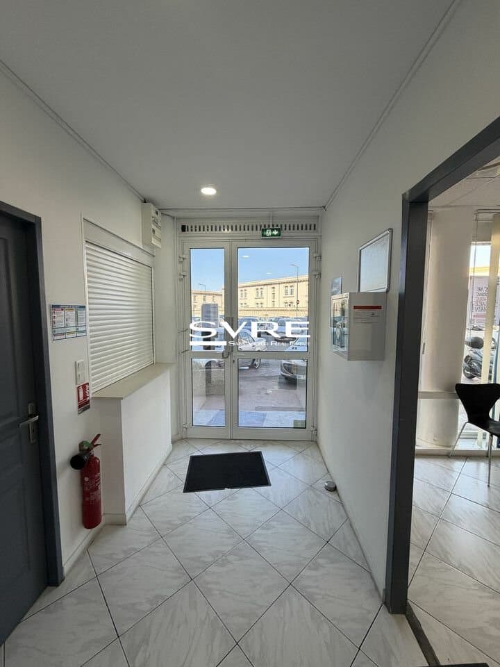 Local commercial · 175 m² · Location — photo 3