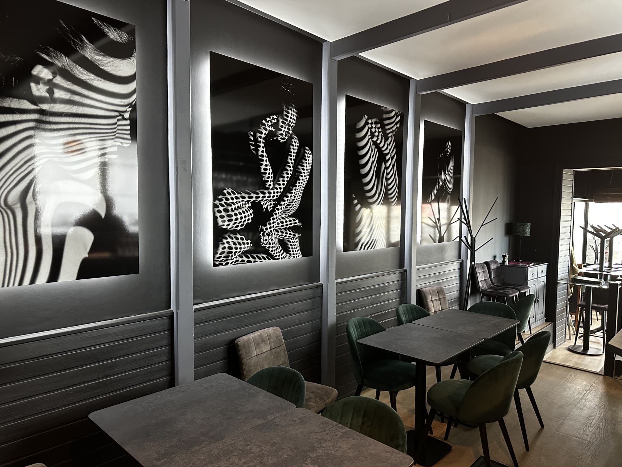 Local commercial — LES SABLES D OLONNE — photo 1