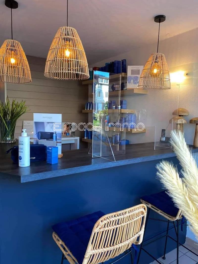 Local commercial 55 m² — ROUEN — photo 1