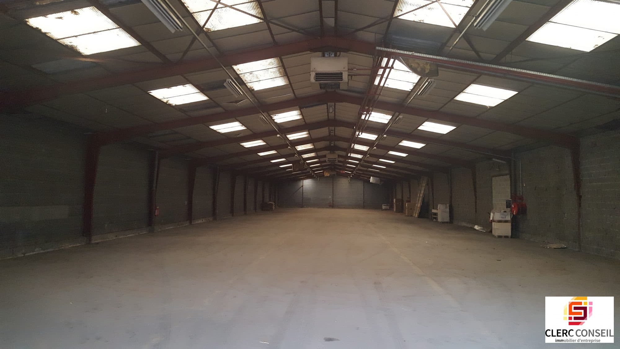 Local commercial · 1368 m² · Location — photo 2