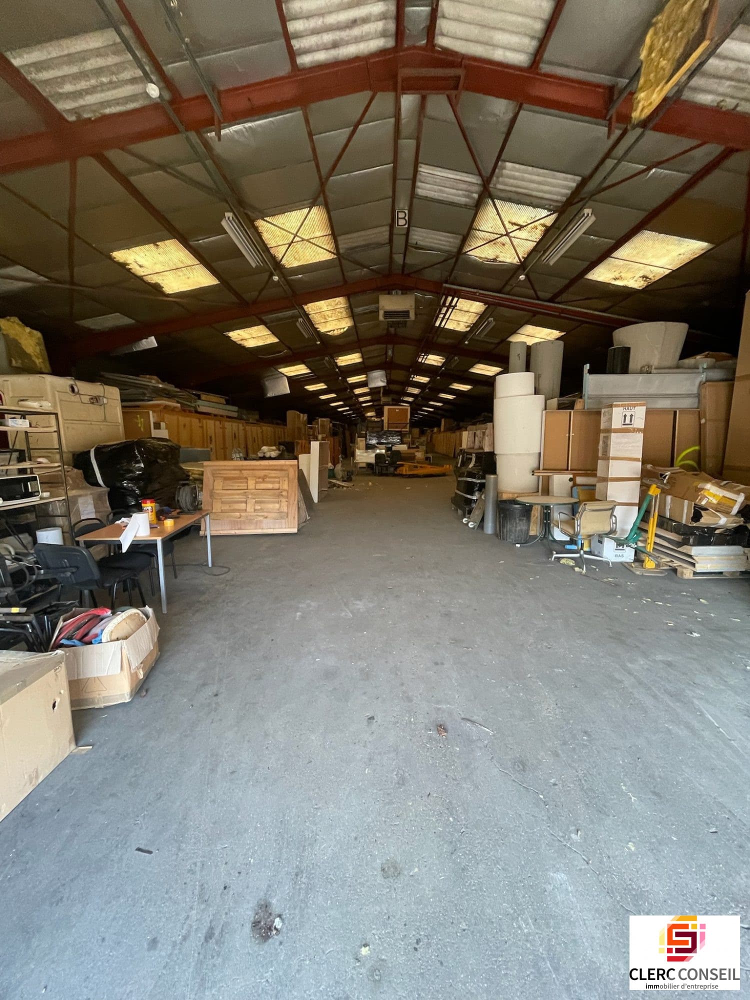 Local commercial · 1368 m² · Location — photo 3