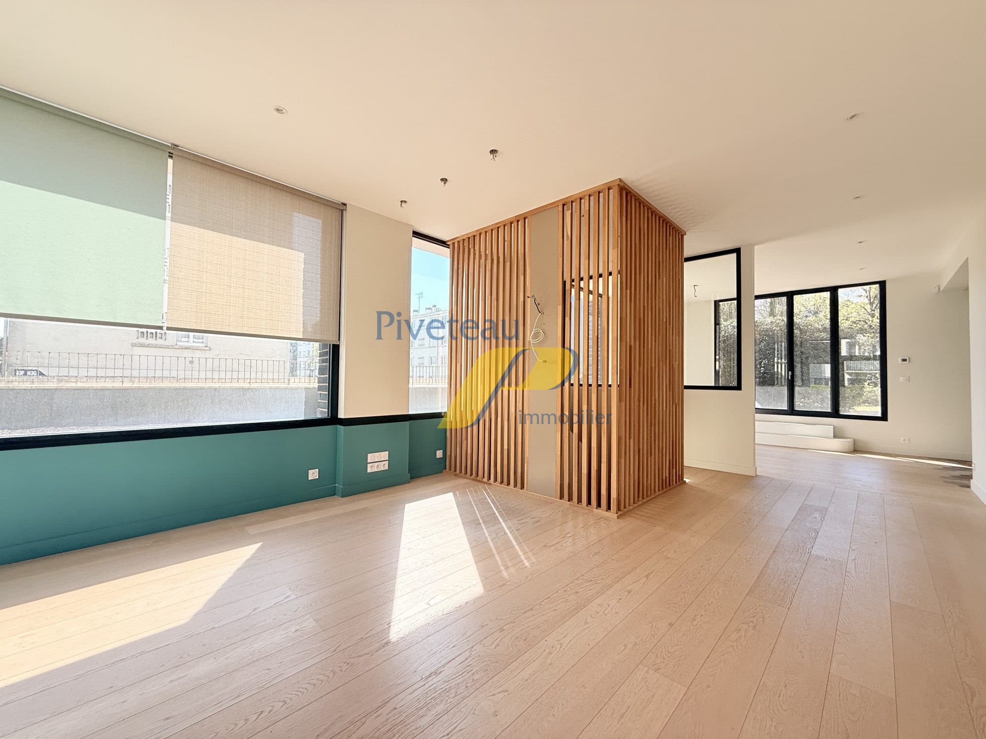 Local commercial 113 m² — NANTES — photo 1