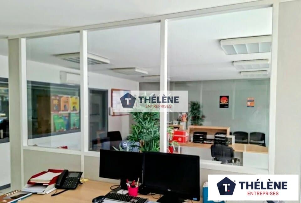 Local commercial · 87 m² · Location — photo 2