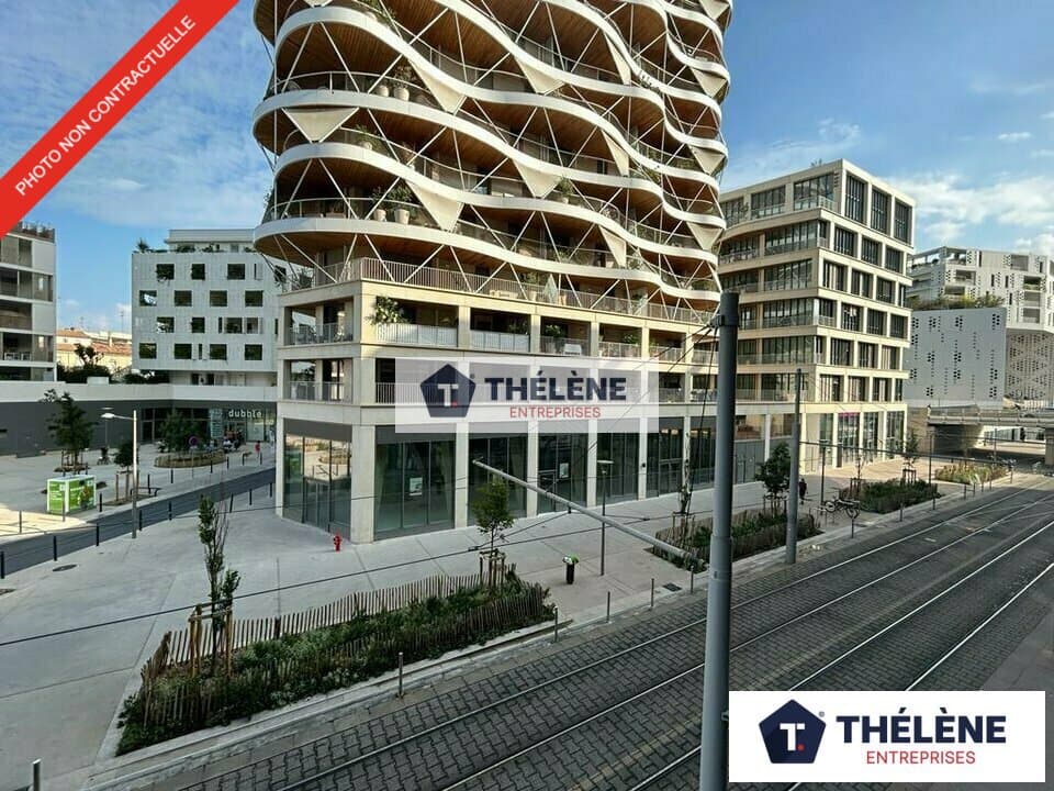 Local commercial · 135 m² · Location — photo 3