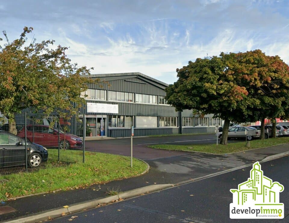 Local commercial · 1812 m² · Location — photo 1