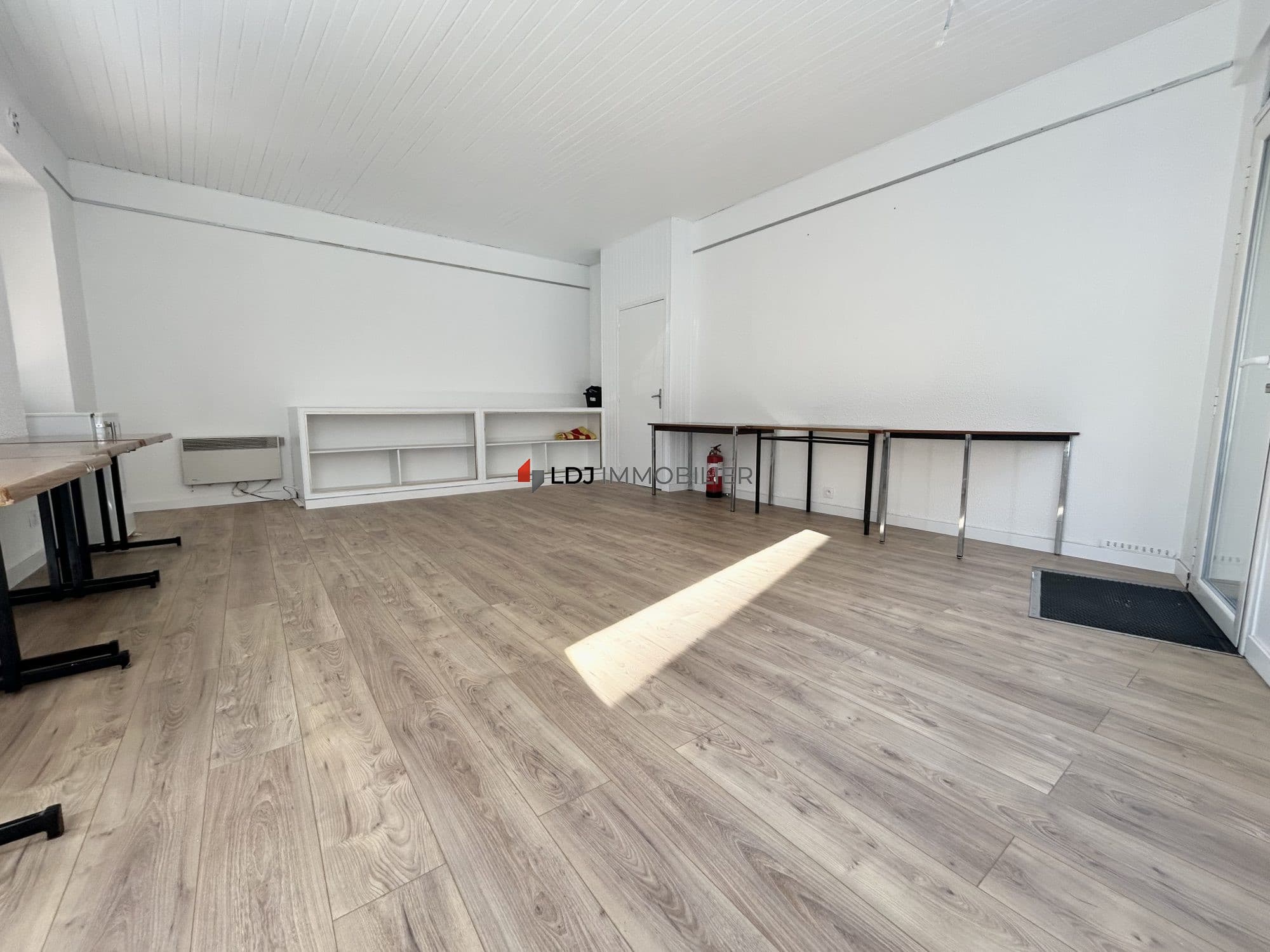 Local commercial · 30 m² · Location — photo 3