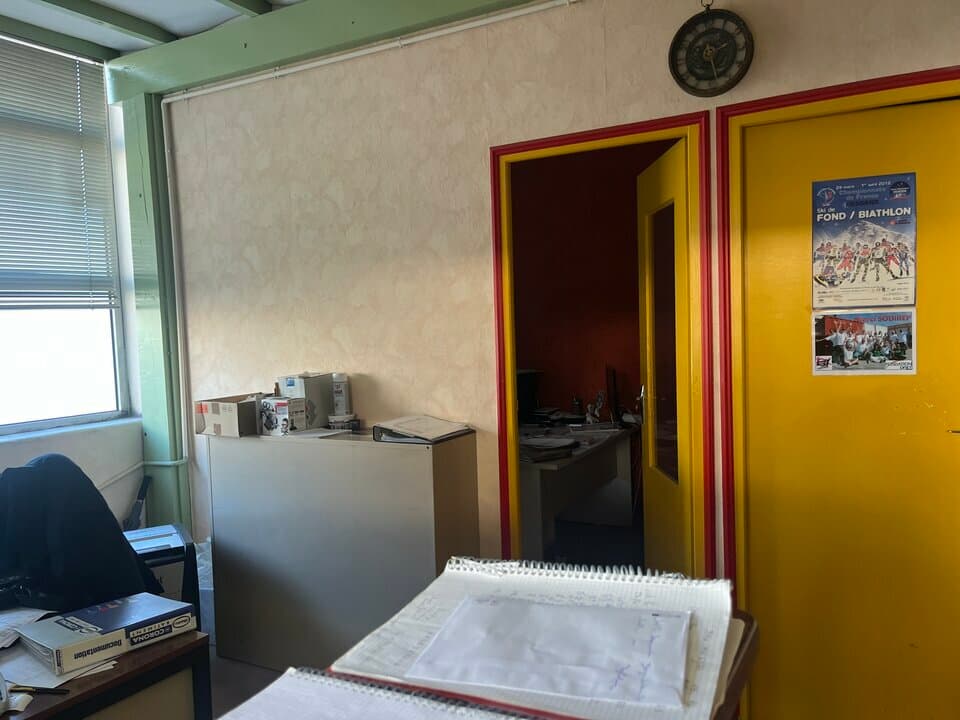 Local commercial · 280 m² · Achat des murs — photo 3