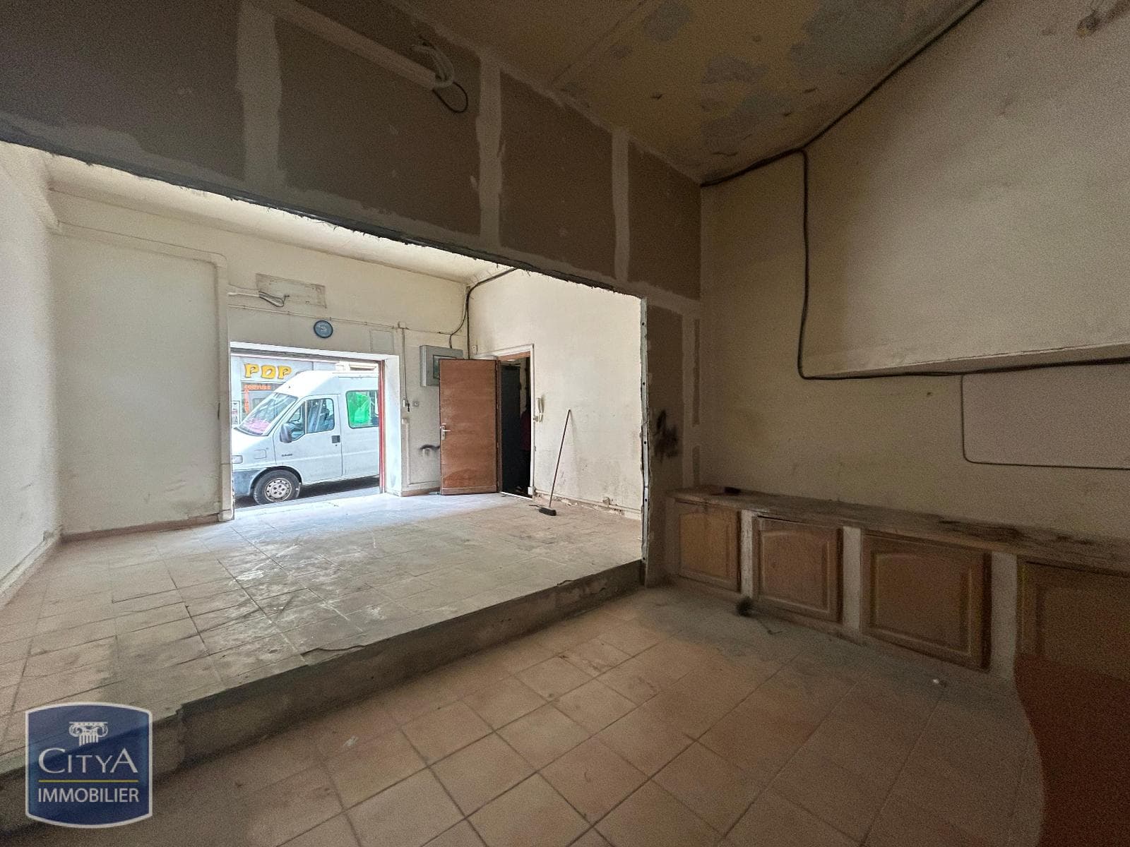 Local commercial · 70 m² · Achat des murs — photo 2