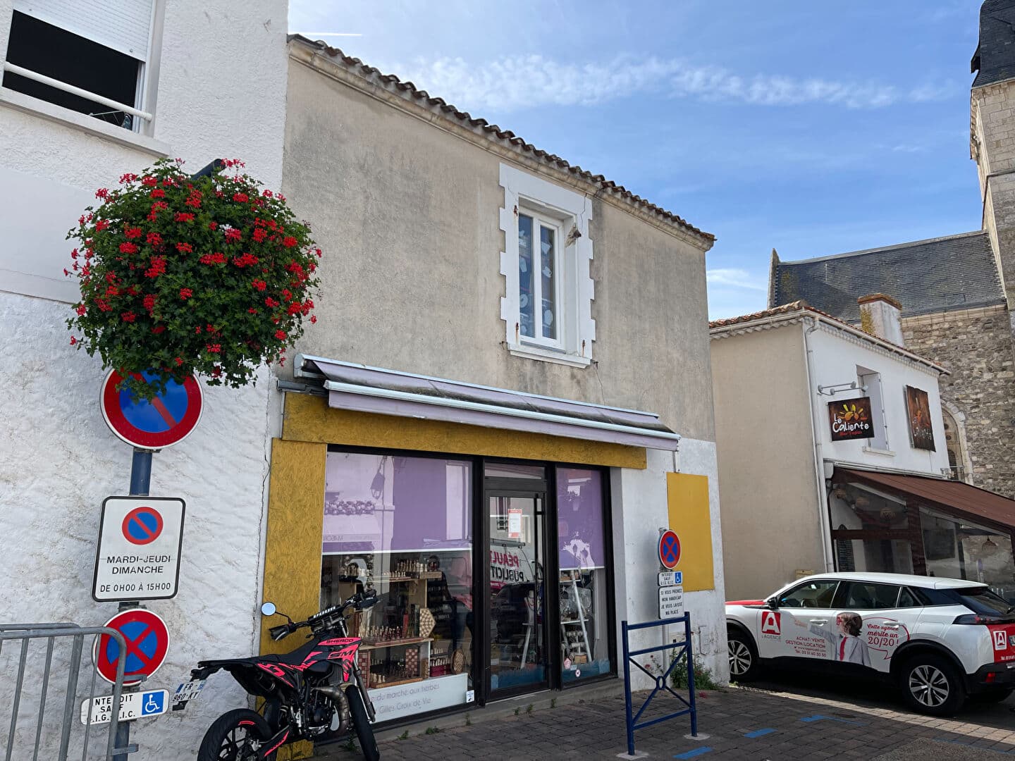 Local commercial — VENDEE — photo 1
