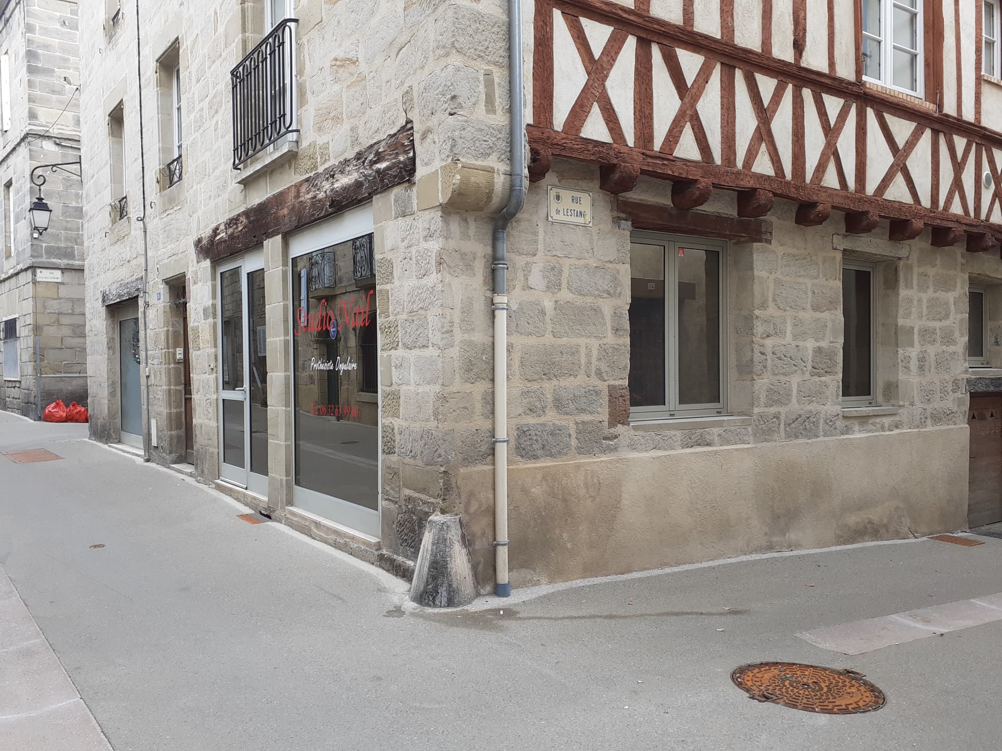 Local commercial 41 m² — BRIVE LA GAILLARDE — photo 1