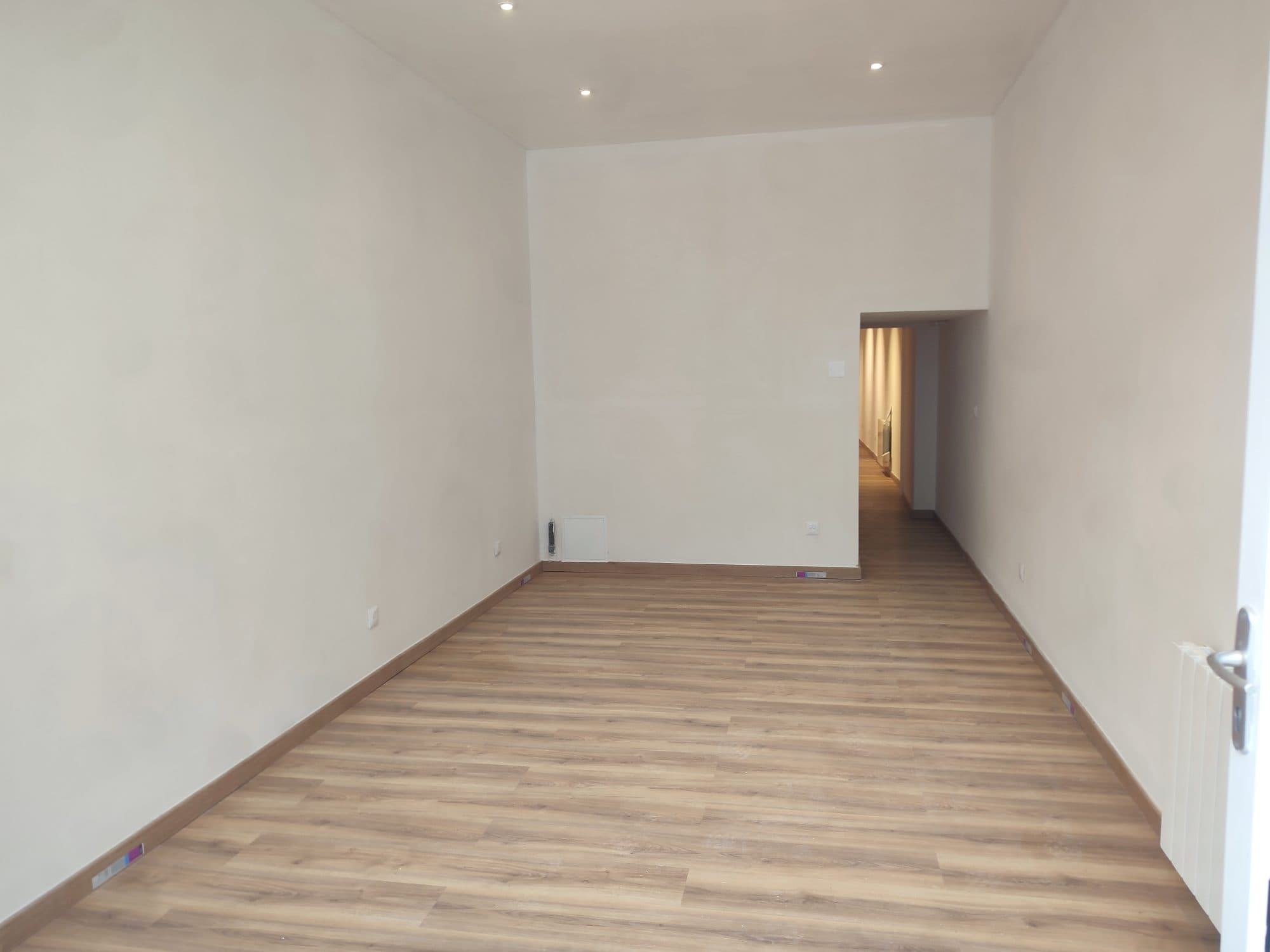 Local commercial 79 m² — LIBOURNE — photo 1