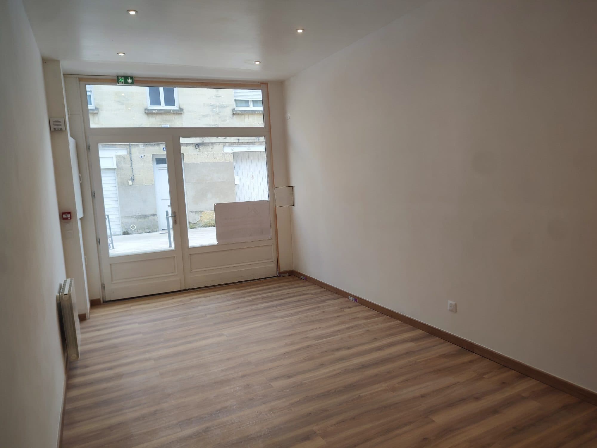 Local commercial · 79 m² · Location — photo 3