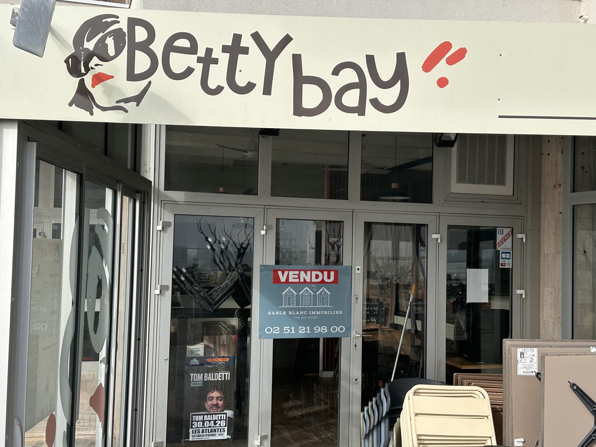 Local commercial 50 m² — LES SABLES D OLONNE — photo 1