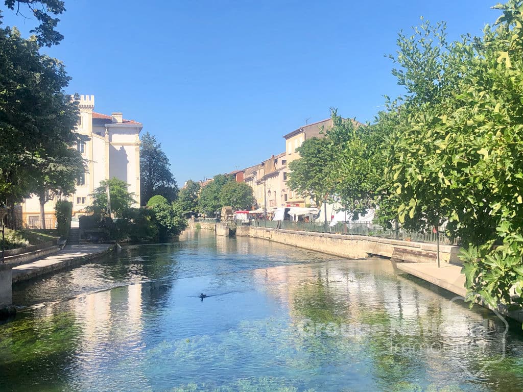 Local commercial 142 m² — VAUCLUSE — photo 1