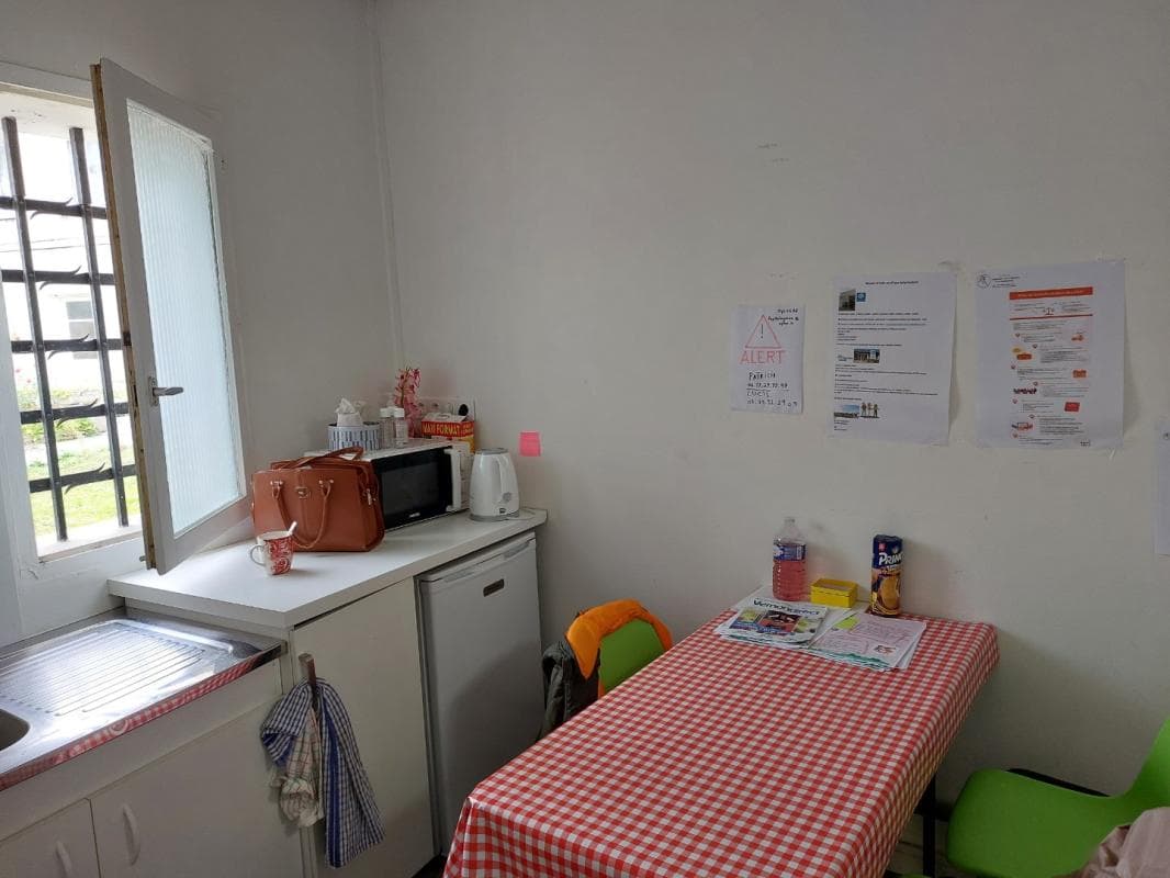 Local commercial · 44 m² · Location — photo 3