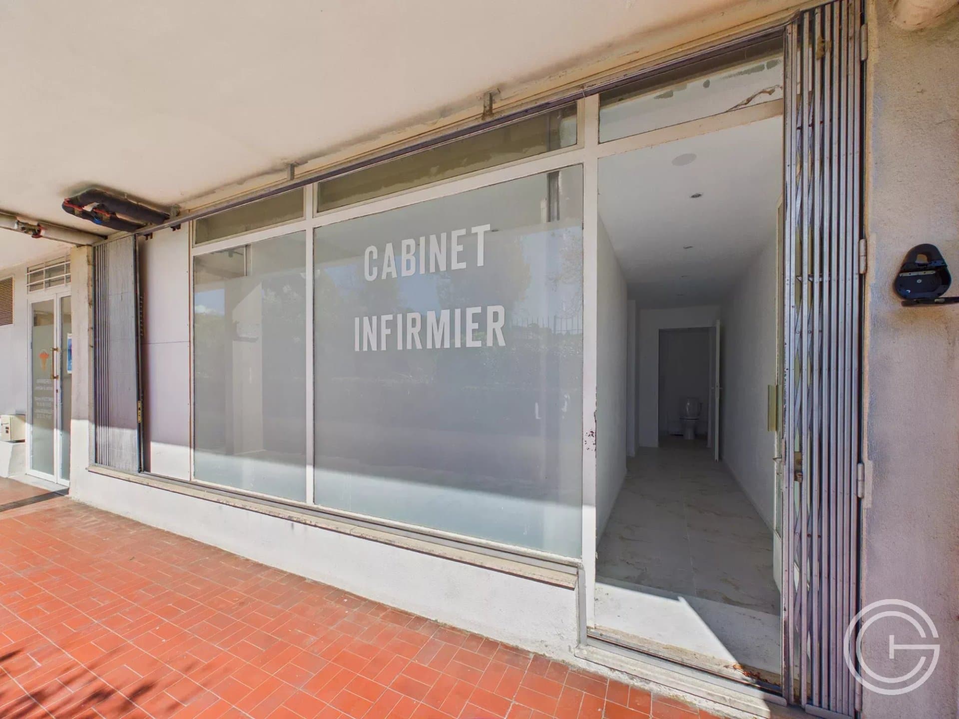 Local commercial 38 m² — NICE — photo 1