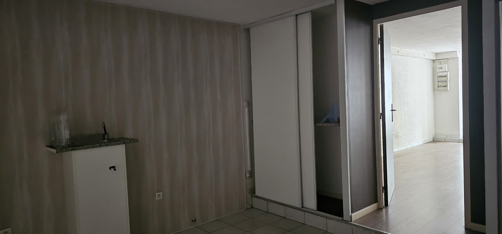 Local commercial · 44 m² · Location — photo 3