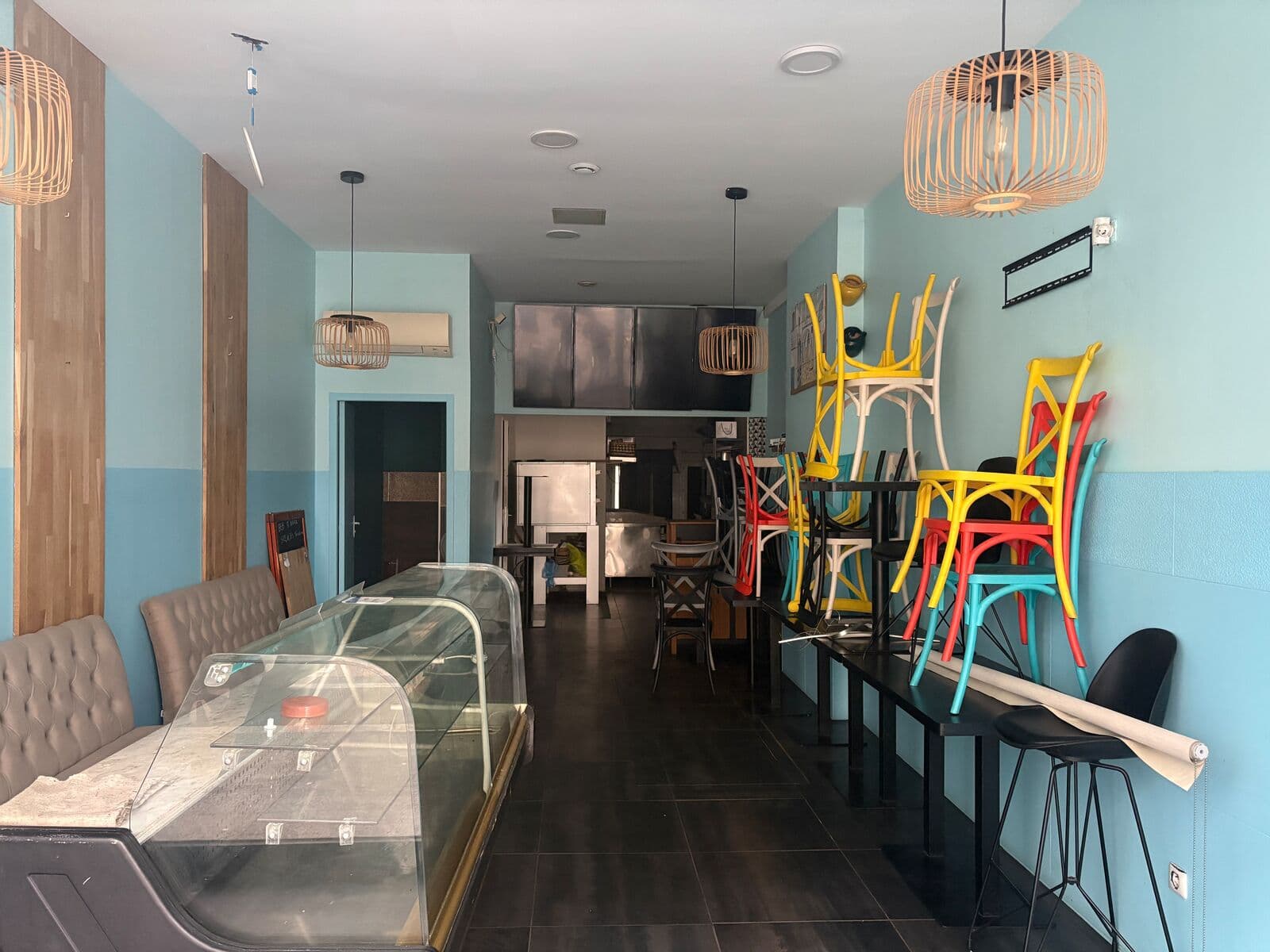Local commercial · 109 m² · Location — photo 2
