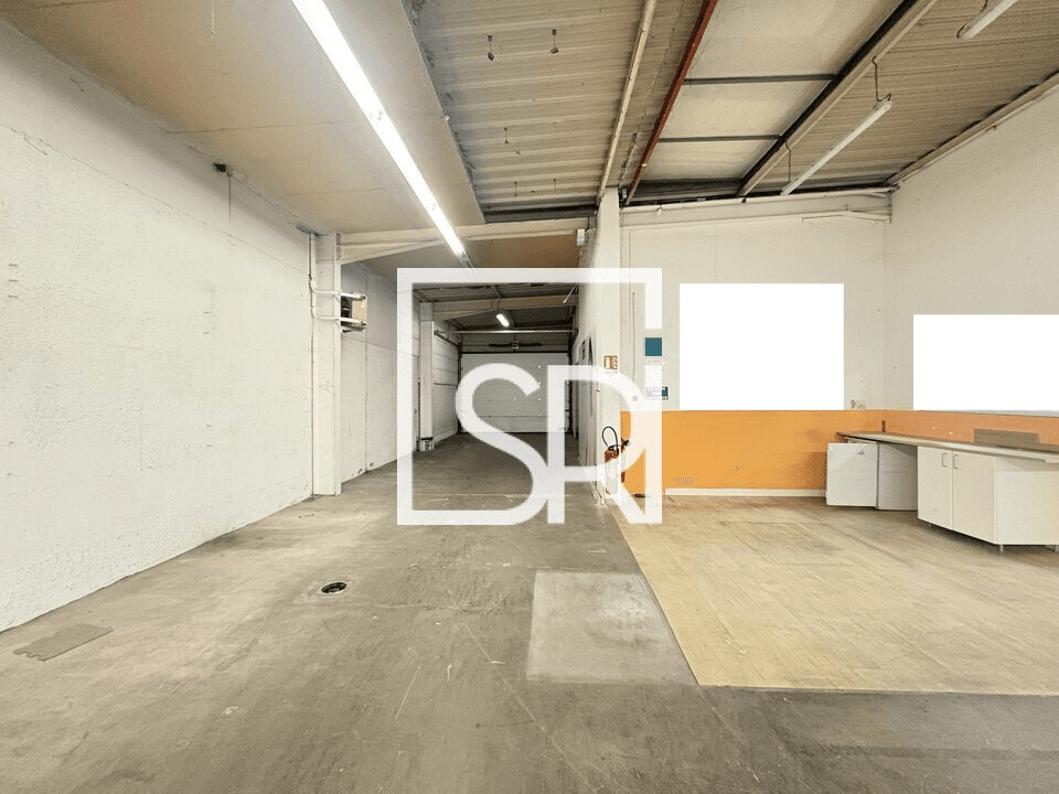 Local commercial · 460 m² · Location — photo 1