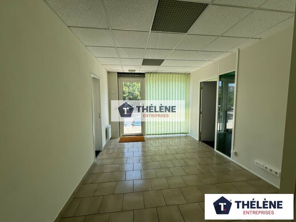 Local commercial · 75 m² · Location — photo 1